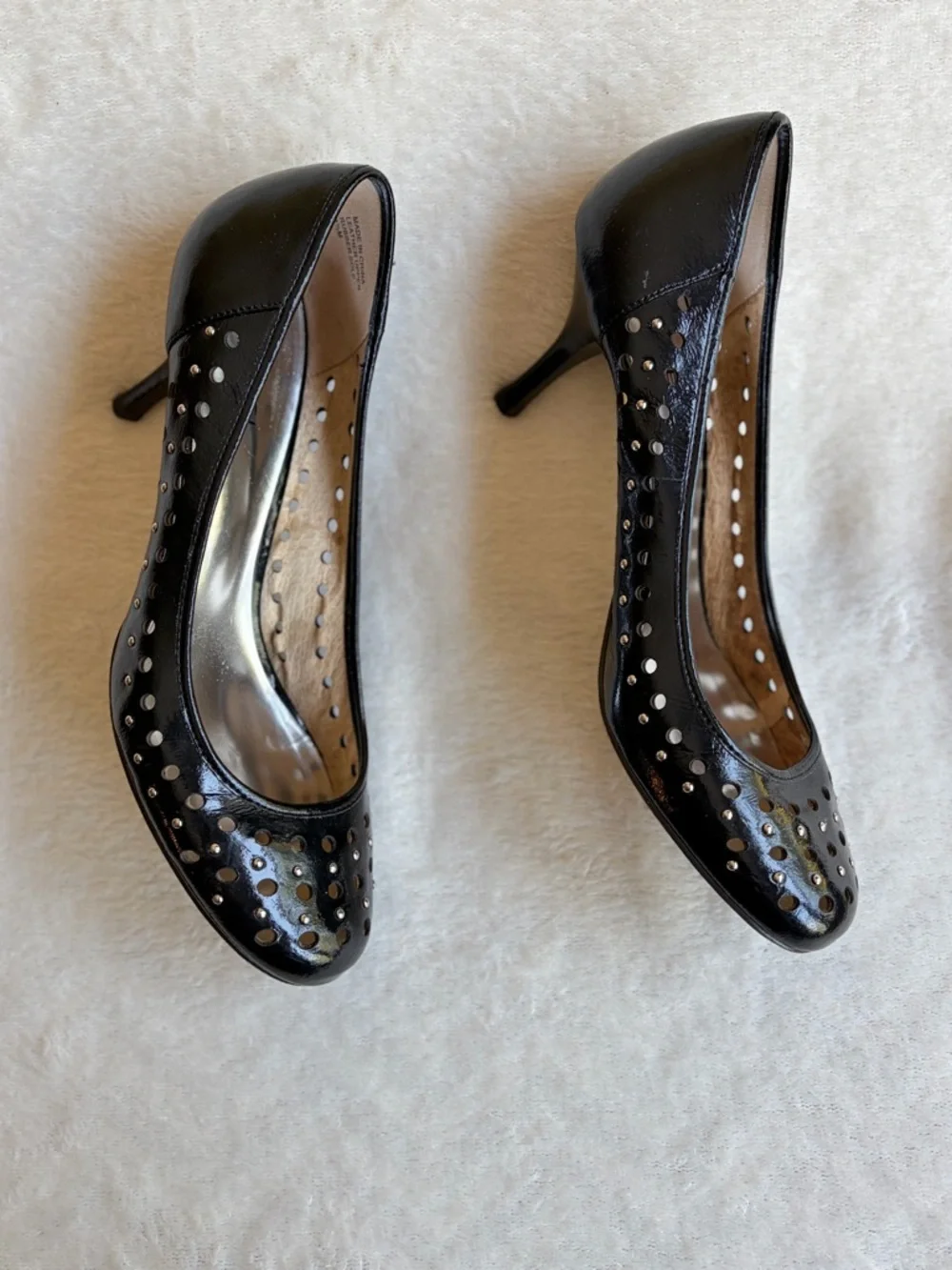 MICHAEL Michael Kors Black Studded‎ Leather Round Toe Pumps Women's Size 8.5M